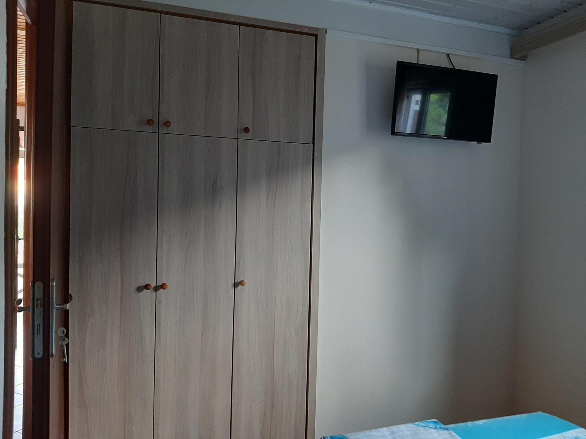 Christina Apartment Ágios Konstantínos Екстериор снимка
